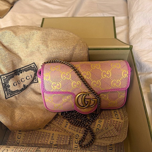 Gucci Super mini Marmont Bag - Picture 1 of 13